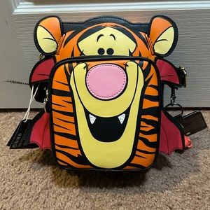 Loungefly tigger crossbody